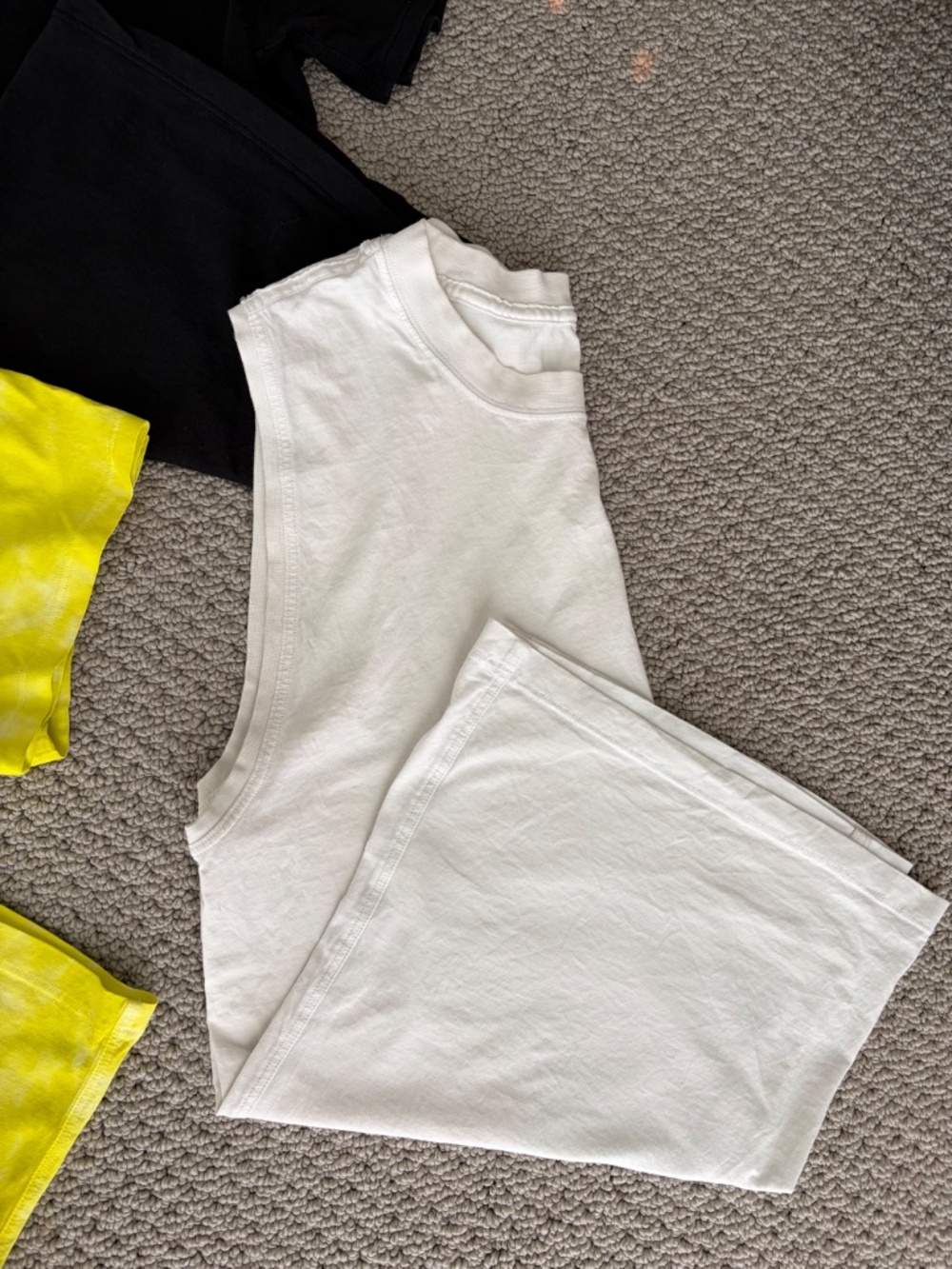 Lululemon (5) All Yours Cotton T-Shirt and (1) sleeveless tank top / 6 items siz - Picture 5 of 7